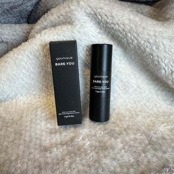 Younique Bare-You all-in-one color stick - Picture 2 of 6